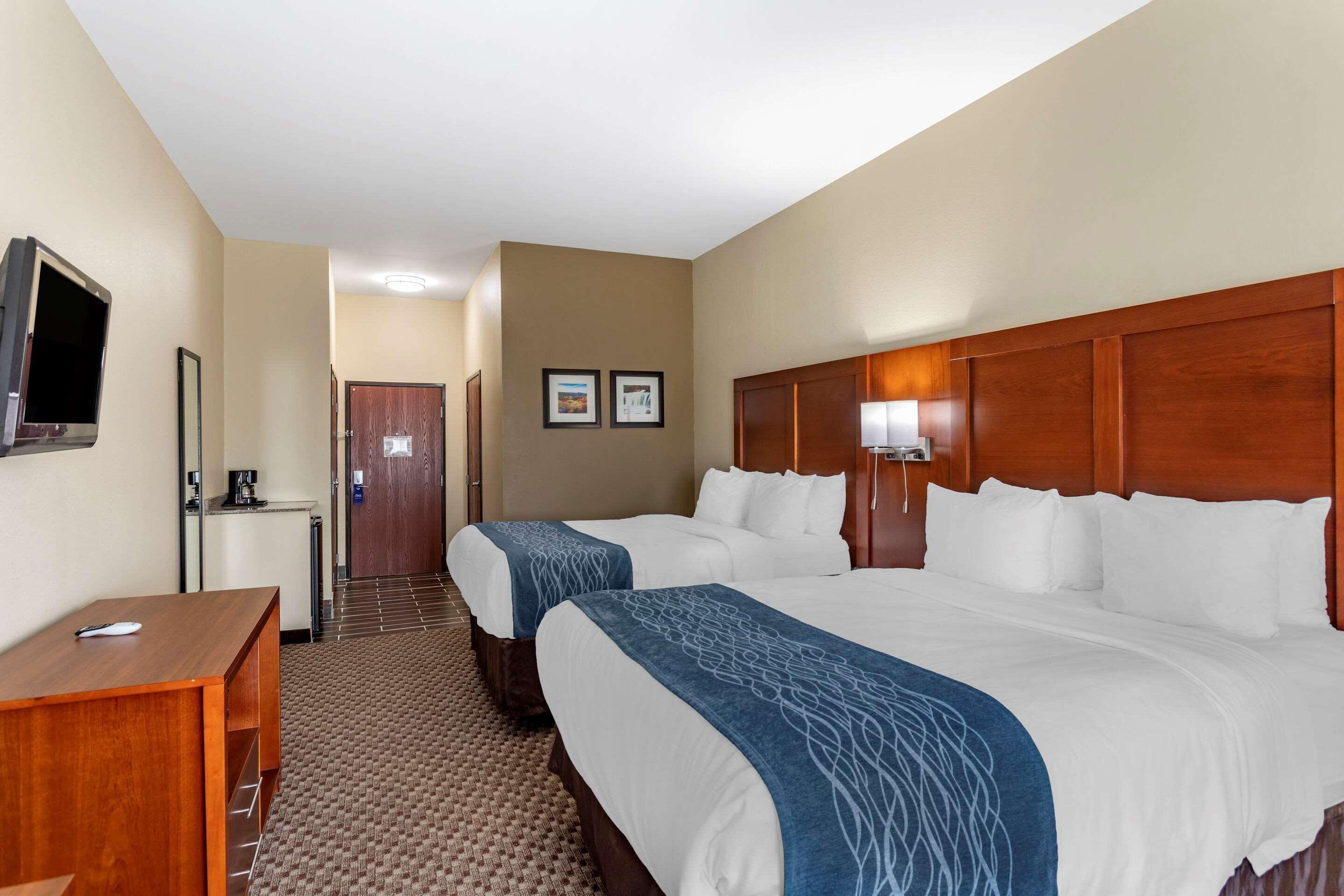 Comfort Inn & Suites Carbondale University Area Exterior photo