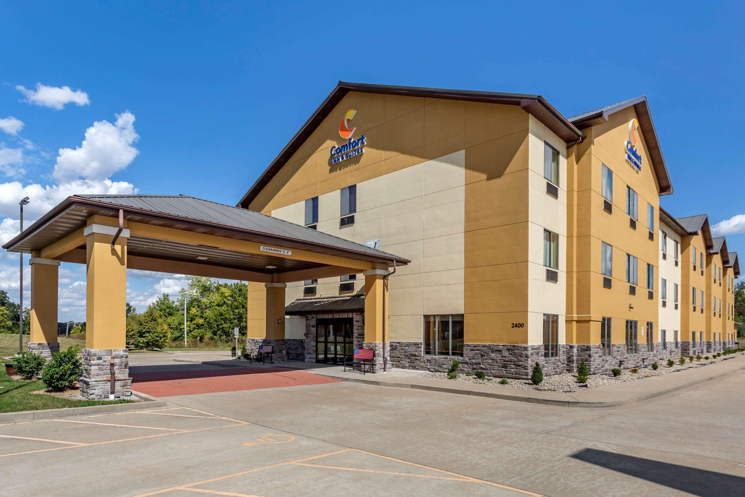 Comfort Inn & Suites Carbondale University Area Exterior photo